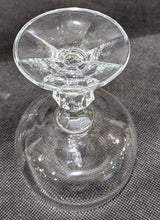 Load image into Gallery viewer, 4 Elegant Crystal Champagne / Sherbet Glasses
