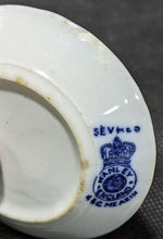 Load image into Gallery viewer, 2 Vintage Meakin Small Individual Spoon Rest Plates - 1 Chipped - England
