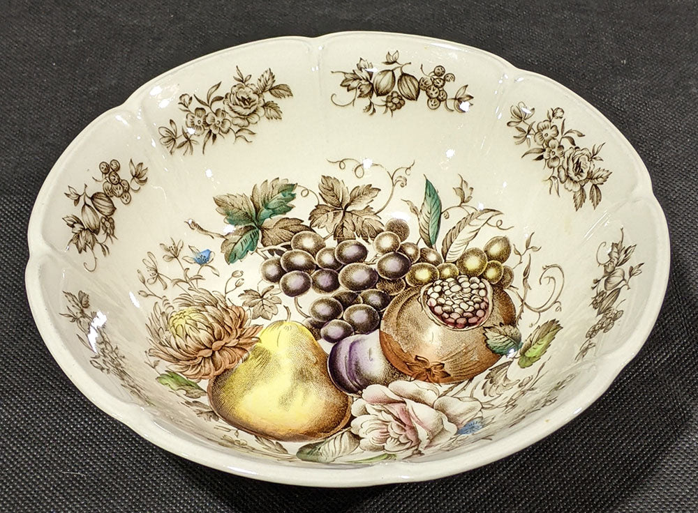 Johnson Brothers Windsor Fruit Round Serving Bowl