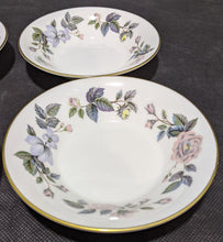 Load image into Gallery viewer, 4 Royal Worcester - June Garland - 1961 - Fruit Bowl
