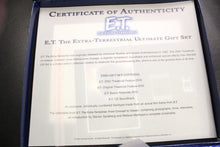 Load image into Gallery viewer, E.T. The Extra Terrestrial Ultimate Gift Set
