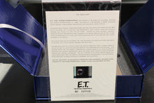 Load image into Gallery viewer, E.T. The Extra Terrestrial Ultimate Gift Set
